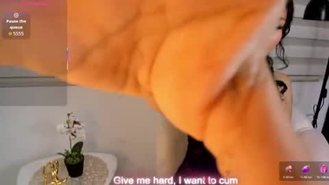 Snapshot of dulce_natyy chatting on April 2026 12:53:01 AM N A T Y online show from April 2026 12:53:01 AM