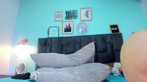 DULCE AURORA online show from February 2025 02:59:01 AM