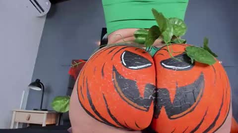 DULCE AURORA online show from October 2025 02:45:02 AM