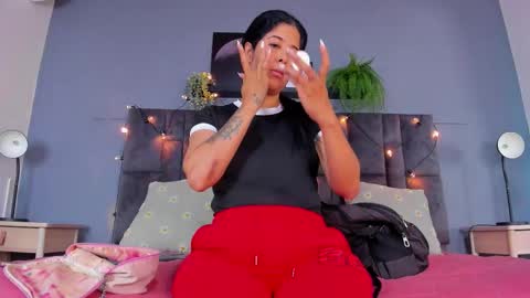 DULCE AURORA online show from January 2026 01:09:02 AM