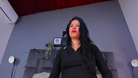 DULCE AURORA online show from May 2026 01:24:02 AM