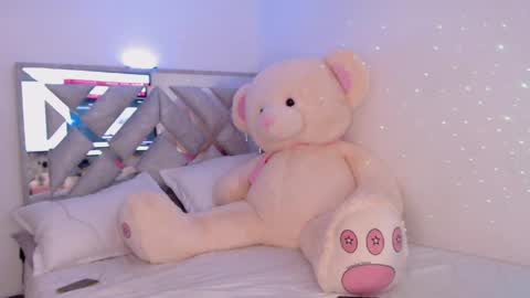 dulcejoness online show from May 2026 01:22:01 AM