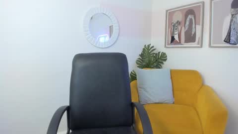 Snapshot of dullce77 chatting on March 2025 07:49:02 PM Dulce online show from March 2025 07:49:02 PM