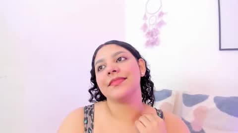 Snapshot of dullce77 chatting on October 2025 07:42:02 PM Dulce online show from October 2025 07:42:02 PM