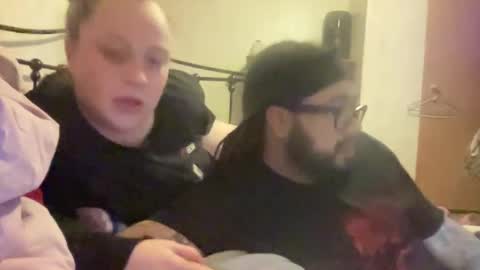 dumptrucksnfrontbutts online show from April 2026 01:18:01 PM