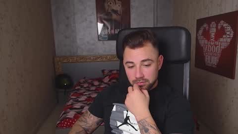 Snapshot of duncanstones chatting on December 2024 09:46:01 PM DuncanStone online show from December 2024 09:46:01 PM