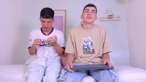 Duolistt  online show from February 2026 11:48:02 AM