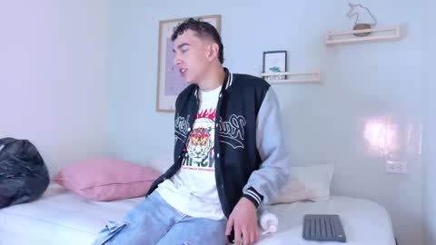 Duolistt  online show from February 2026 11:29:02 AM