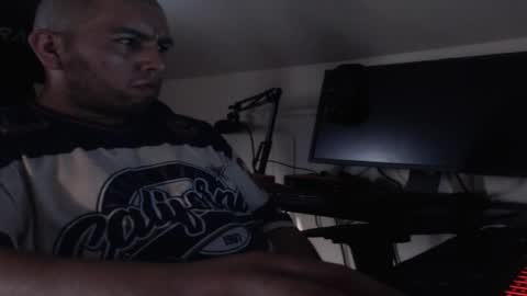 Snapshot of duroporelchiquito chatting on April 2026 10:52:01 PM duroporelchiquito online show from April 2026 10:52:01 PM