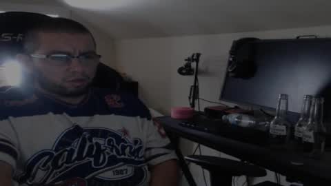 Snapshot of duroporelchiquito chatting on April 2026 05:40:02 PM duroporelchiquito online show from April 2026 05:40:02 PM