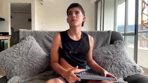 Snapshot of dustin_daimond chatting on October 2025 06:29:01 PM Dustin online show from October 2025 06:29:01 PM