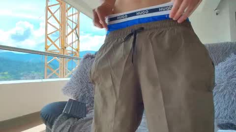 Snapshot of dustin_daimond chatting on November 2025 06:30:01 PM Dustin online show from November 2025 06:30:01 PM