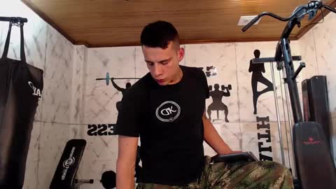 Snapshot of dustin_sonne chatting on January 2025 01:21:02 AM Dustin Sonne online show from January 2025 01:21:02 AM