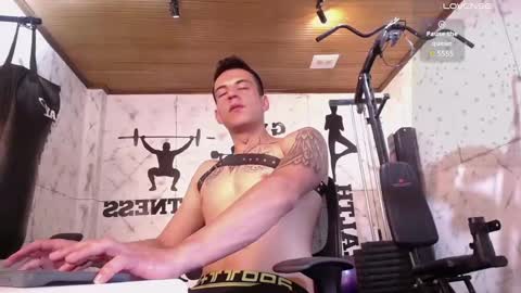 Snapshot of dustin_sonne chatting on January 2025 06:34:01 AM Dustin Sonne online show from January 2025 06:34:01 AM