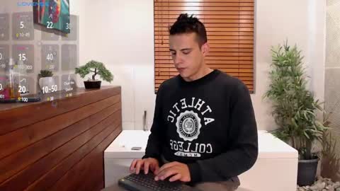 Snapshot of dustin_sonne chatting on January 2025 03:26:02 AM Dustin Sonne online show from January 2025 03:26:02 AM