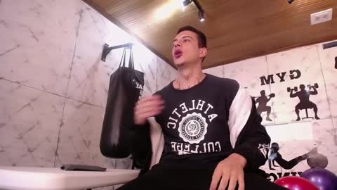 Snapshot of dustin_sonne chatting on February 2025 03:35:02 AM Dustin Sonne online show from February 2025 03:35:02 AM