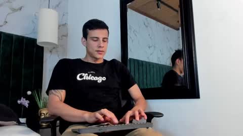 Snapshot of dustin_sonne chatting on February 2025 09:32:02 AM Dustin Sonne online show from February 2025 09:32:02 AM