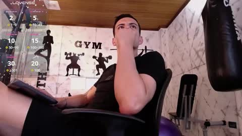 Snapshot of dustin_sonne chatting on February 2025 09:43:02 AM Dustin Sonne online show from February 2025 09:43:02 AM