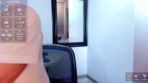 Snapshot of dustin_sonne chatting on March 2025 09:31:02 AM Dustin Sonne online show from March 2025 09:31:02 AM