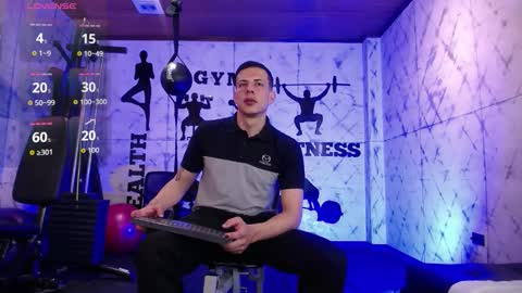 Snapshot of dustin_sonne chatting on October 2025 04:10:02 AM Dustin Sonne online show from October 2025 04:10:02 AM