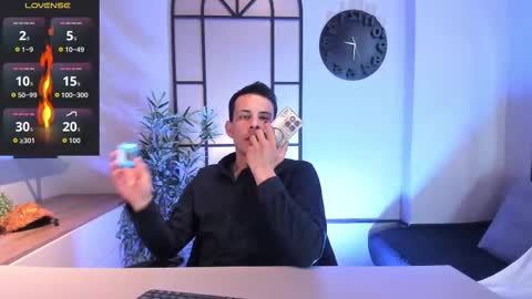 Snapshot of dustin_sonne chatting on October 2025 04:13:01 AM Dustin Sonne online show from October 2025 04:13:01 AM