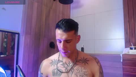 Snapshot of dustin_sonne chatting on October 2025 05:48:02 AM Dustin Sonne online show from October 2025 05:48:02 AM