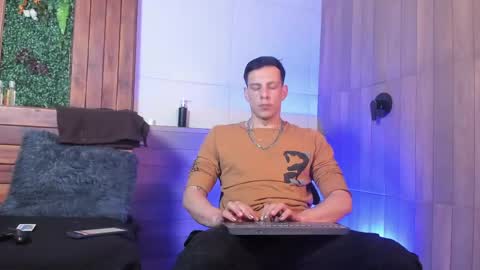 Dustin Sonne online show from April 2026 03:53:02 AM