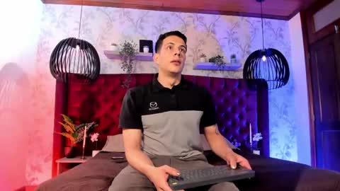 Dustin Sonne online show from May 2026 03:44:01 AM