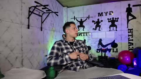 Dustin Sonne online show from June 2026 03:41:01 AM