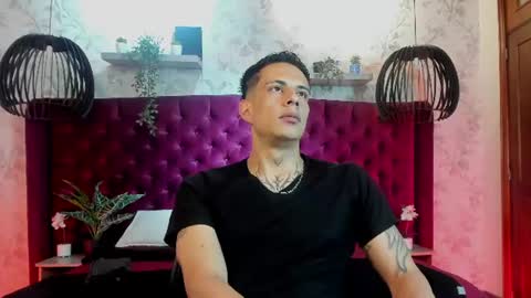 Dustin Sonne online show from July 2026 03:34:02 AM