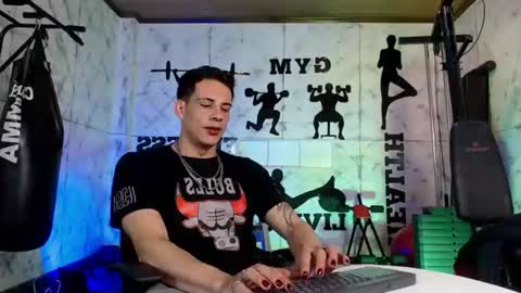 Dustin Sonne online show from July 2026 03:32:01 AM