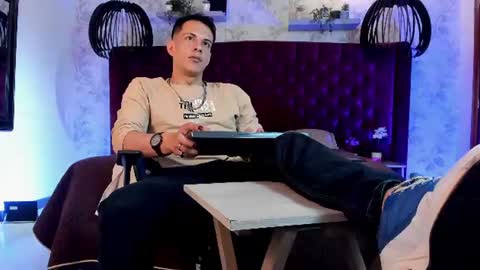 Dustin Sonne online show from July 2026 04:10:01 AM