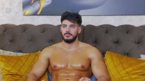 Dustin online show from December 2024 10:50:01 AM