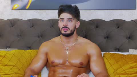 Dustin online show from January 2025 11:06:01 PM