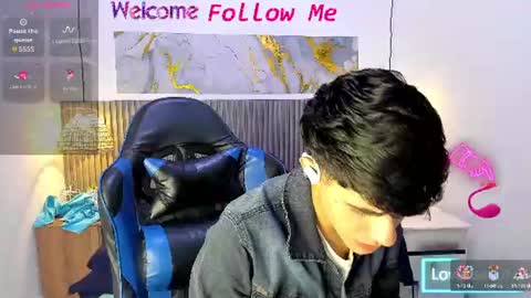 dyla_n18_ online show from July 2026 07:27:01 PM