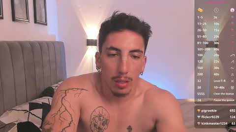 Snapshot of dylan_spencer chatting on December 2024 10:45:01 PM Bryan model independient online show from December 2024 10:45:01 PM