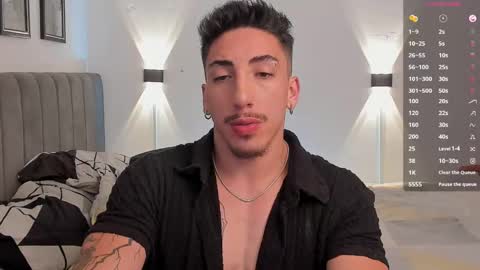 Snapshot of dylan_spencer chatting on January 2025 09:25:02 PM Bryan model independient online show from January 2025 09:25:02 PM