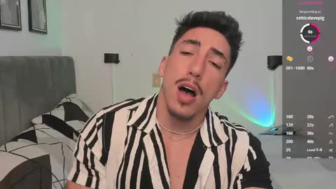 Snapshot of dylan_spencer chatting on January 2025 10:19:01 PM Bryan model independient online show from January 2025 10:19:01 PM