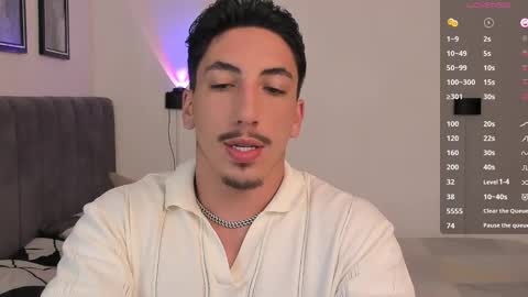 Snapshot of dylan_spencer chatting on February 2025 07:03:01 PM Bryan model independient online show from February 2025 07:03:01 PM