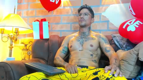 D Y L A N online show from February 2025 04:25:01 PM