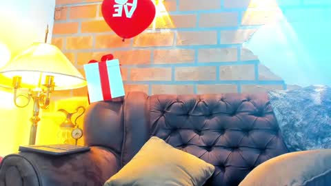 D Y L A N online show from February 2025 01:25:02 AM