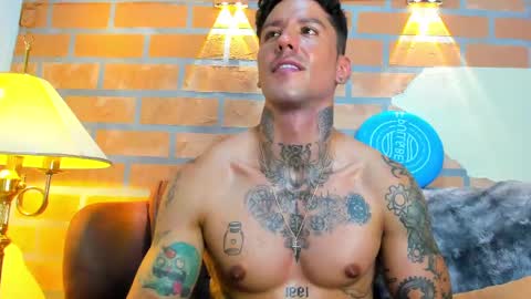 D Y L A N online show from February 2025 12:25:02 AM