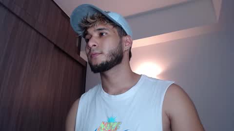 Snapshot of dylanxfun chatting on September 2025 08:34:01 PM dylanxfun online show from September 2025 08:34:01 PM