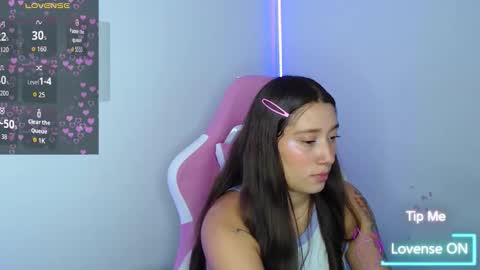 Snapshot of e_mmyy chatting on February 2026 08:38:02 PM emmy 3 online show from February 2026 08:38:02 PM