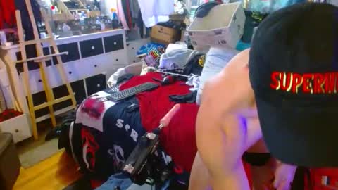 Snapshot of eastbayboy57 chatting on December 2025 01:51:02 PM eastbayboy57 online show from December 2025 01:51:02 PM