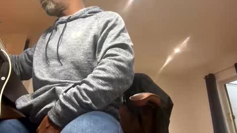 Snapshot of easternjerk chatting on November 2025 06:07:02 PM easternjerk online show from November 2025 06:07:02 PM