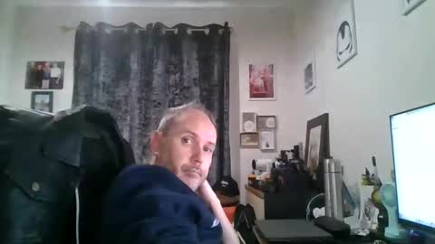 Snapshot of eastmidssoul chatting on September 2025 07:41:01 AM eastmidssoul online show from September 2025 07:41:01 AM