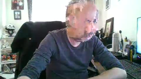 Snapshot of eastmidssoul chatting on September 2025 07:33:02 AM eastmidssoul online show from September 2025 07:33:02 AM