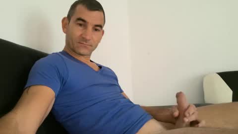 Snapshot of easystyle1 chatting on October 2025 07:37:02 AM Andrew online show from October 2025 07:37:02 AM