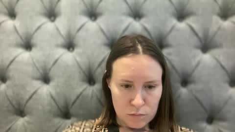 Nadia Ferreira  online show from December 2024 08:20:01 AM